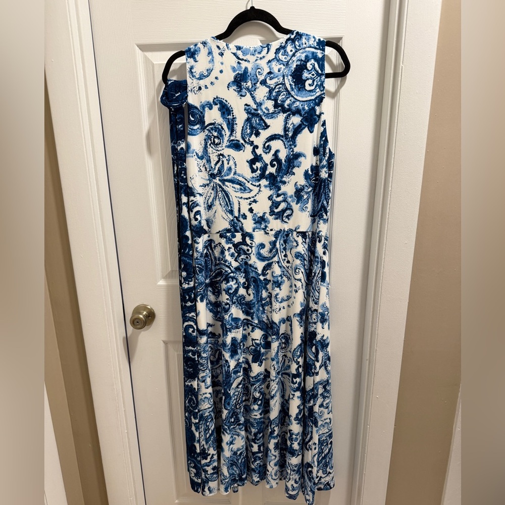 Ralph Lauren Elegant Blue and White Paisley Dress with Wrap - Picture 5 of 5